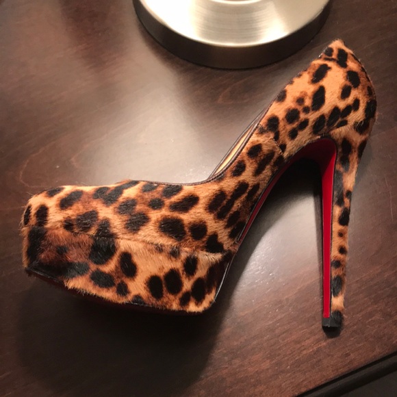 I don’t wear these shoes anymore. - Picture 2 of 6